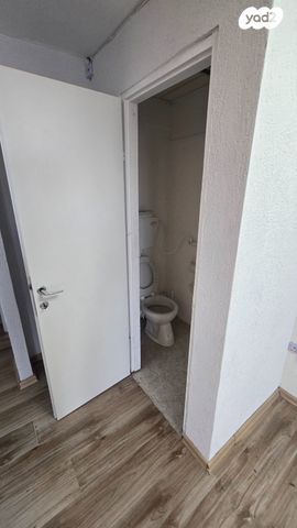 חנויות/ שטח מסחרי, רמת ישי