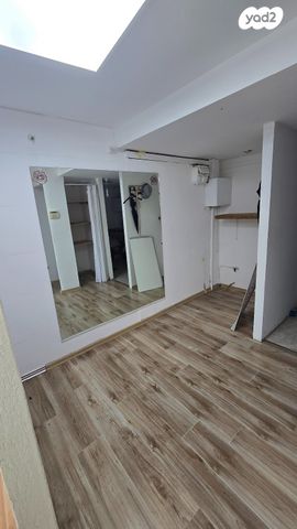 חנויות/ שטח מסחרי, רמת ישי