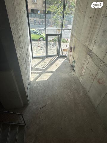 חנויות/ שטח מסחרי, ארלוזורוב, שכונת הראשונים, רמת גן