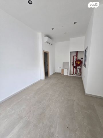 חנויות/ שטח מסחרי, אחוזה, קזן, רעננה