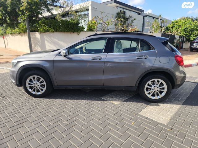 מרצדס-בנץ GLA