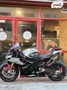 אפריליה RSV4R