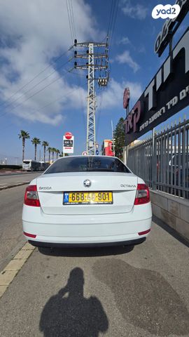 סקודה אוקטביה