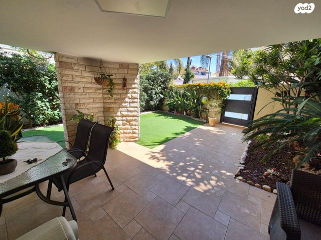 דו משפחתי, הראשונים 108, קרית חיים מזרחית, חיפה