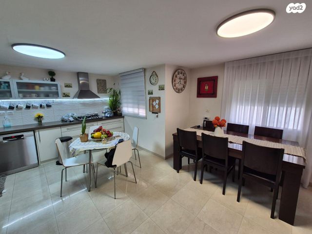 דו משפחתי, הראשונים 108, קרית חיים מזרחית, חיפה