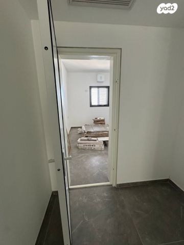 גג/ פנטהאוז, יצחק שמיר 7, רמת הדר, גבעת שמואל