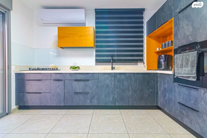 גג/ פנטהאוז, הנרייטה סאלד 4, כרמי גת, קרית גת