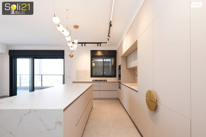 דירה, אייזיק רמבה 7, נוף הטיילת, נתניה