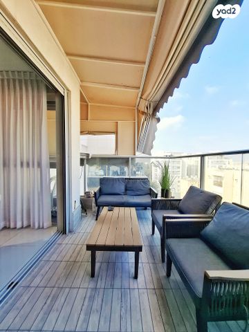 דירה, יהודה לייב פינסקר, ראשון לציון