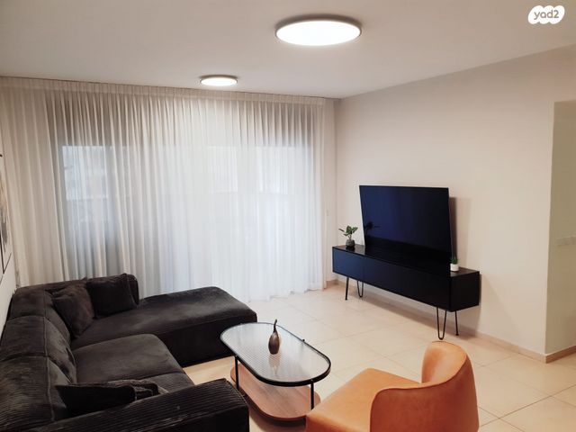 דירה, מבצע יפתח 6, פתח תקווה