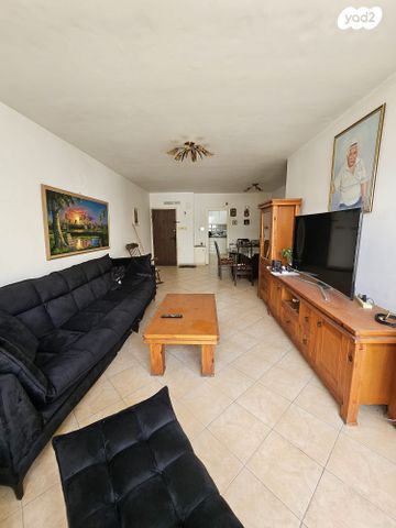 דירה, שדרות ירושלים, צהלון, שיכוני חסכון, תל אביב יפו