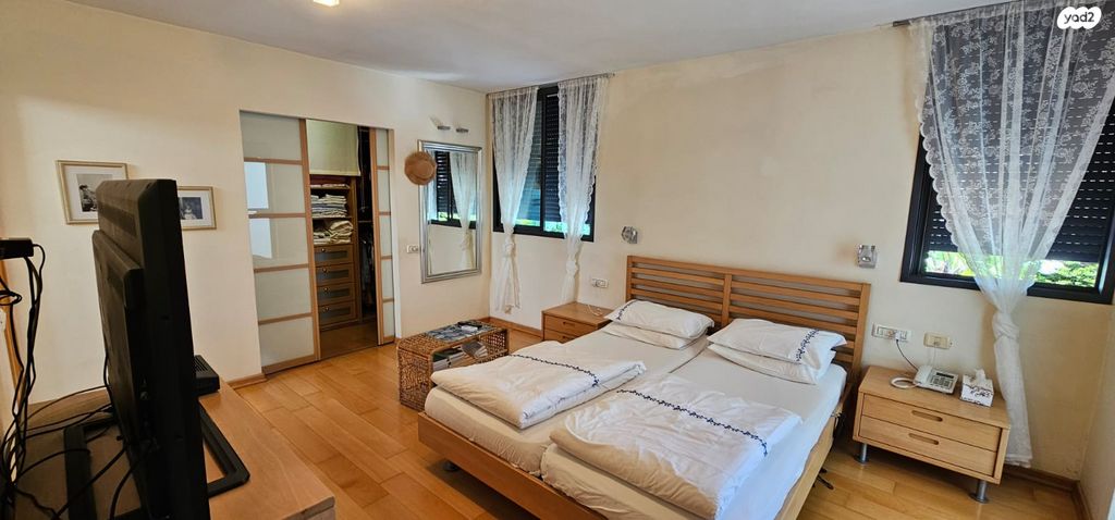 דו משפחתי, הדר, רמת השרון