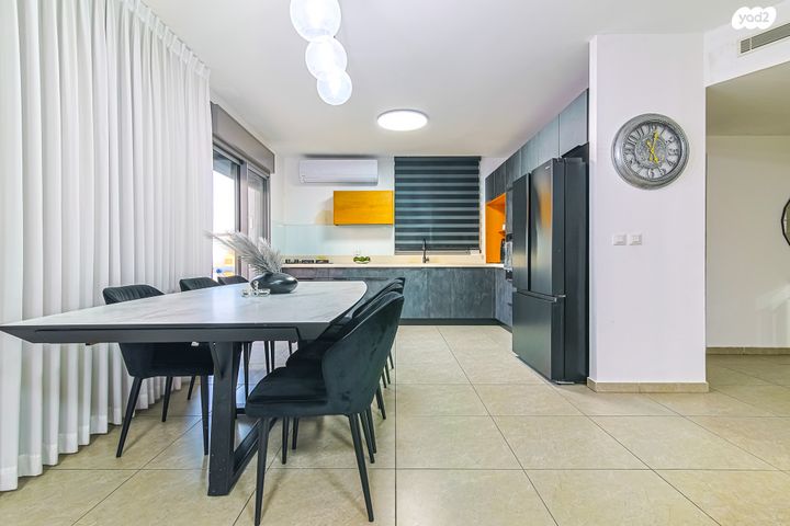 גג/ פנטהאוז, הנרייטה סאלד 4, כרמי גת, קרית גת