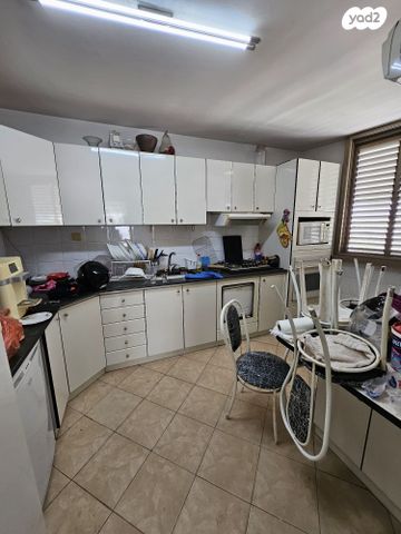 דירה, שדרות ירושלים, צהלון, שיכוני חסכון, תל אביב יפו