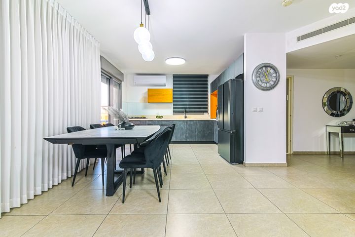 גג/ פנטהאוז, הנרייטה סאלד 4, כרמי גת, קרית גת