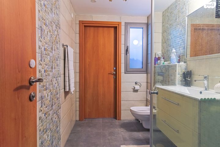 גג/ פנטהאוז, הנרייטה סאלד 4, כרמי גת, קרית גת