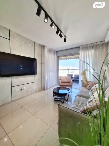 דירה, יהודה לייב פינסקר, ראשון לציון