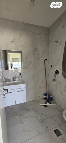 דירה, משלט, מעוז ציון ב', מבשרת ציון