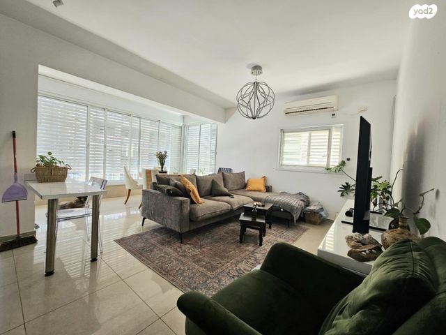 דירה, משה שרת, הצפון החדש - כיכר המדינה, תל אביב יפו