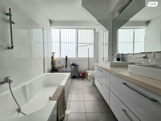 דירה, משה שרת, הצפון החדש - כיכר המדינה, תל אביב יפו