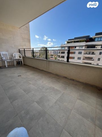 דירה, רעננה