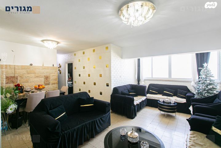 דירה, מדרגות שוקרי, העיר התחתית, ואדי סאליב, חיפה