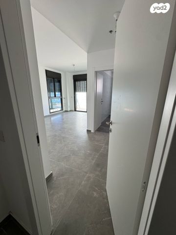 גג/ פנטהאוז, יצחק שמיר 7, רמת הדר, גבעת שמואל