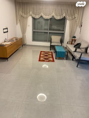 דירה, העלייה 8, נהריה