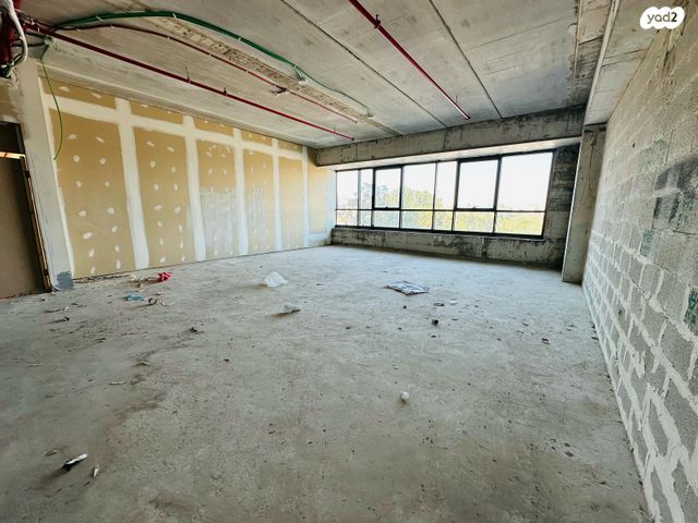 משרדים, חדרה