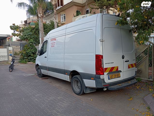מודעת רכב מרצדס-בנץ ספרינטר