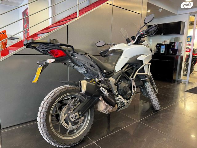 דוקאטי מולטיסטרדה 950