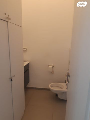 דירה, שדרות הנשיא השישי 20, קרית הלאום, ירושלים