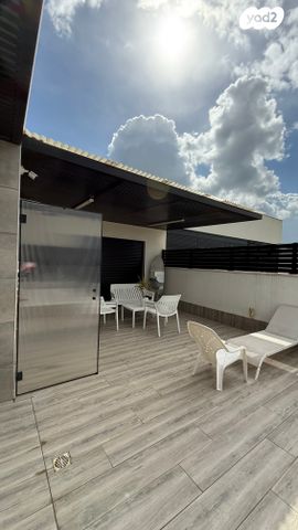 גג/ פנטהאוז, דובדבן 13, לב העמק, עפולה