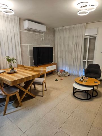 דו משפחתי, מגדל 84, בתרא, קצרין