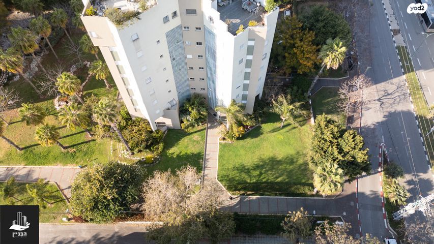 בן גוריון 42