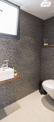 בית פרטי/ קוטג', העצמאות, המושבה הגרמנית, גן יבנה