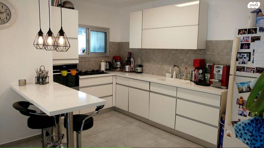 הרצליה הירוקה, נווה עובד