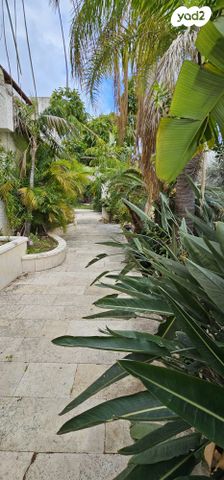 בית פרטי/ קוטג', קרית יערים, רמת השרון