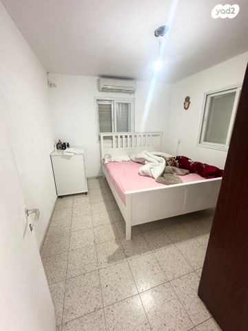 בית פרטי/ קוטג', שיכון עובדים, גן יבנה