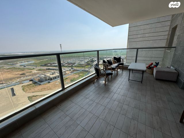 דירה, אלי סיני, נתיבות מערב, נתיבות