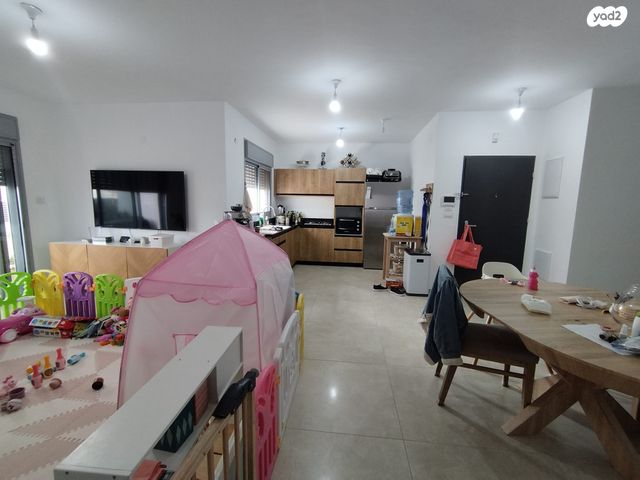 דירה, גבעת אוסישקין, נהריה