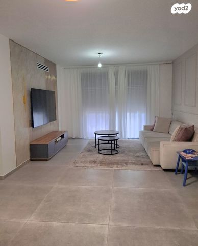 דירת גן, שיר השירים, שאר העיר, גן יבנה