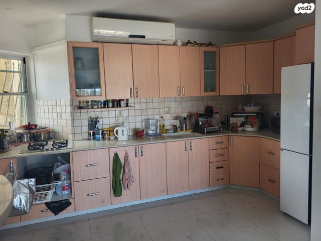 דירה, קדרון, נווה מנחם, גבעת זאב