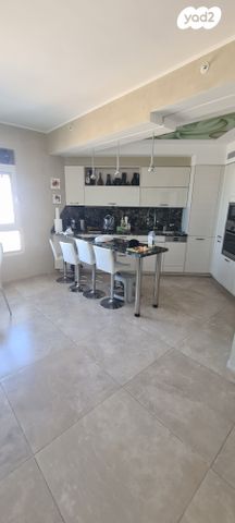 גג/ פנטהאוז, שער הים, ראשון לציון