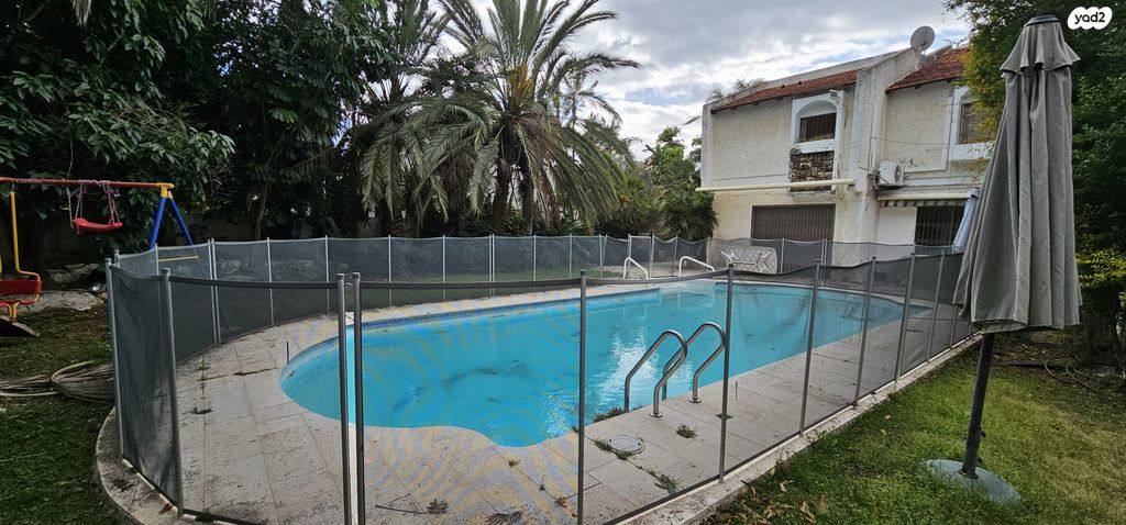 בית פרטי/ קוטג', קרית יערים, רמת השרון