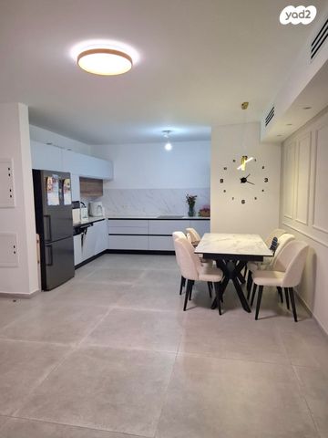 דירת גן, שיר השירים, שאר העיר, גן יבנה