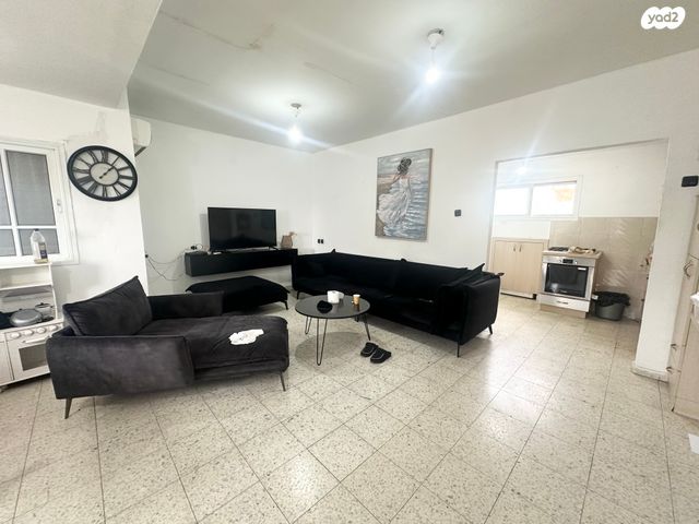 בית פרטי/ קוטג', שיכון עובדים, גן יבנה