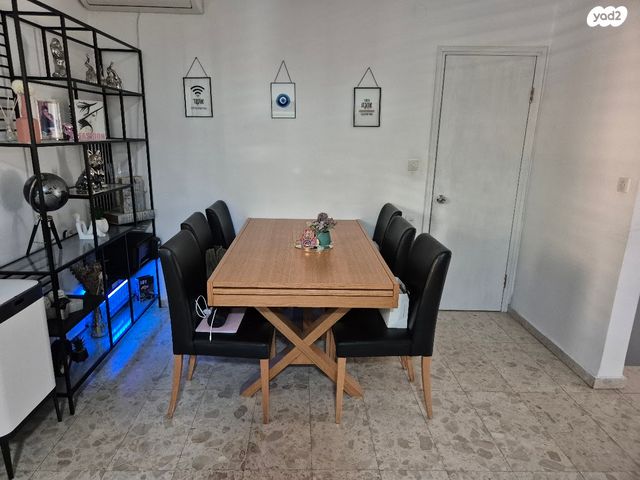 דו משפחתי, שערי תקווה