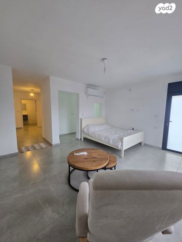 דופלקס, עץ השדה, אדמית / יערית, שלומי