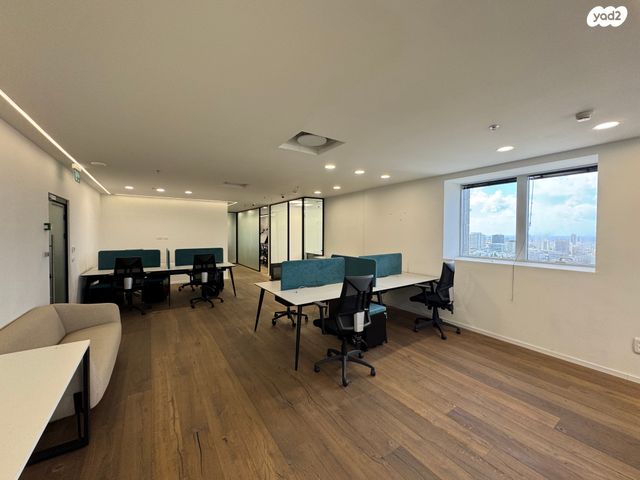 משרדים, דרך זאב ז'בוטינסקי, בורסה, רמת גן